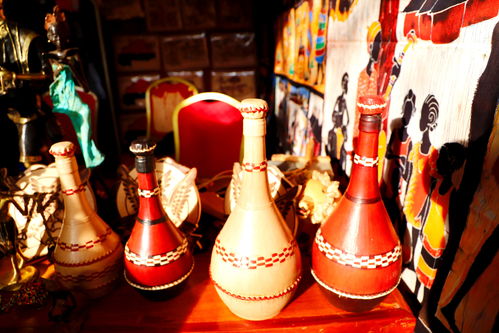 西非艺术瑰宝 布基纳法索特色工艺品及其商贸魅力